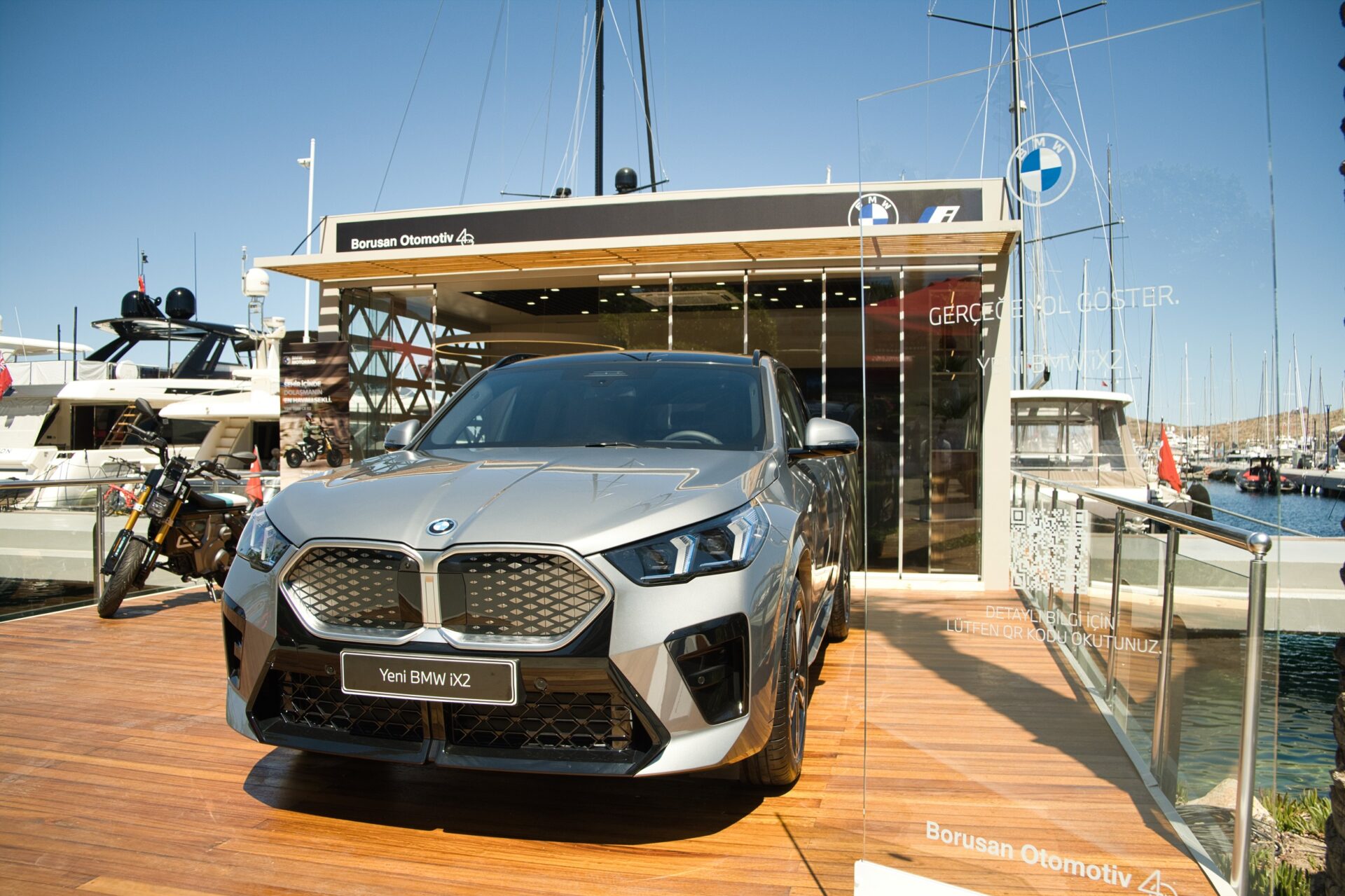  Yeni BMW iX2 Yalıkavak Marina'da