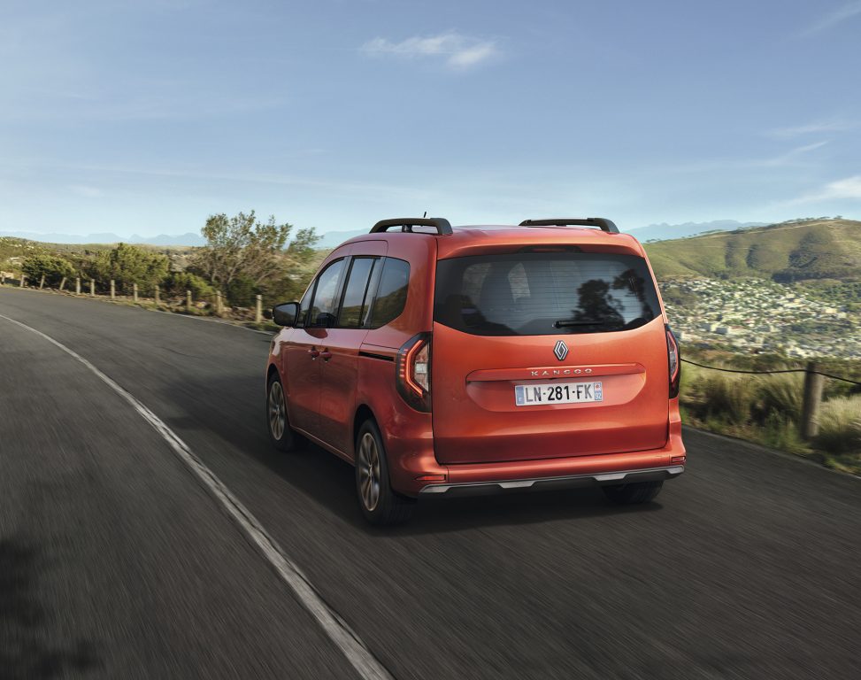 Yeni Renault Kangoo Multix satışa sunuldu