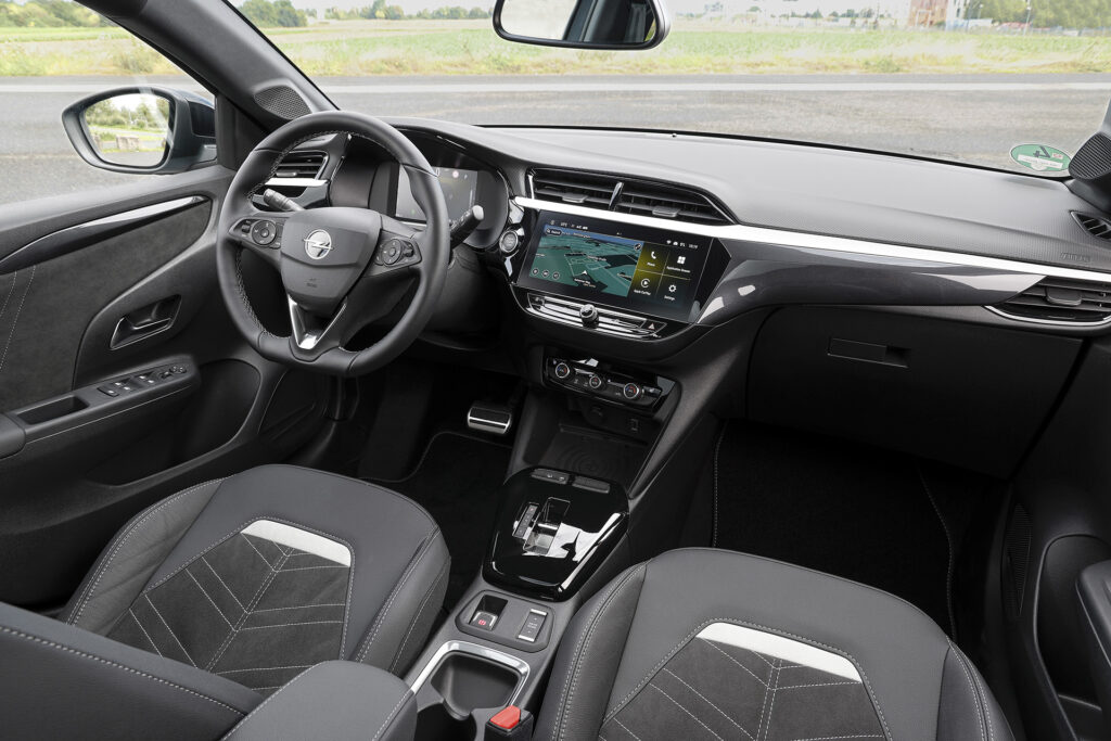 Opel Corsa-e 2024 sürüş izlenimi