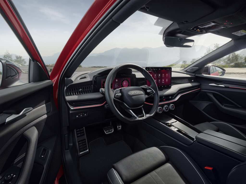 Skoda Superb Sportline tanıtıldı