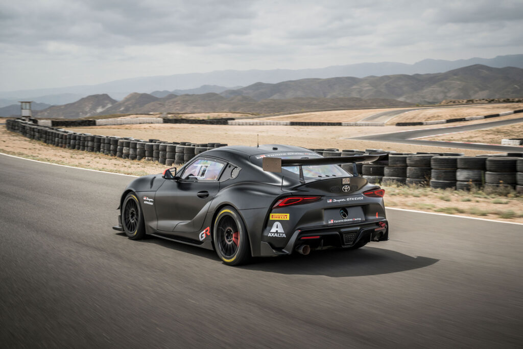 Toyota, GR Supra GT4 EVO2 yarış otomobilini tanıttı
