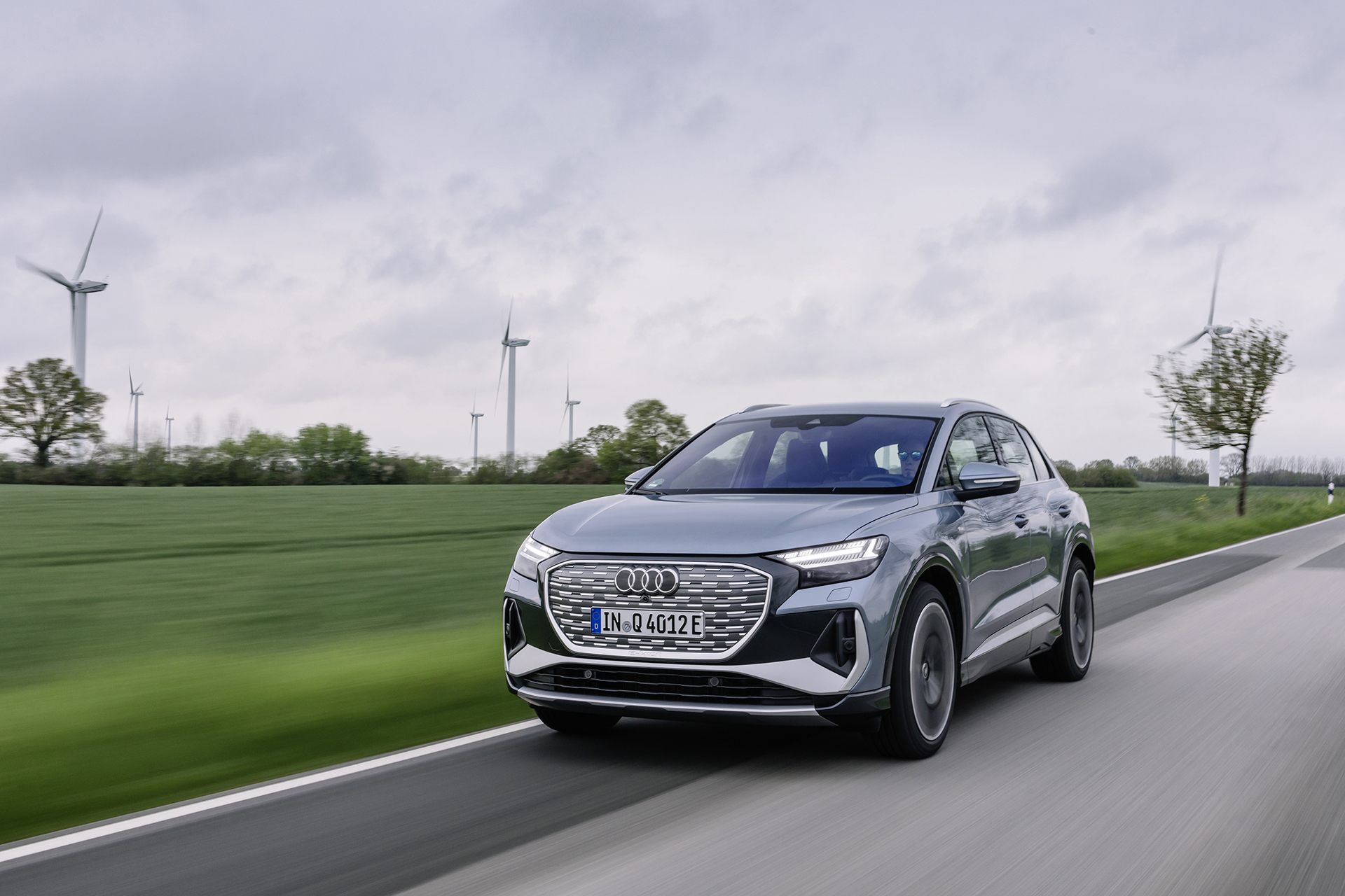 Audi Q4 e-tron satışa sunuldu. İşte fiyatı ve tüm detaylar!
