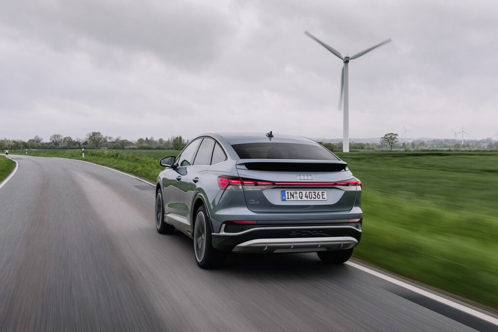 Audi Q4 e-tron satışa sunuldu. İşte fiyatı ve tüm detaylar!