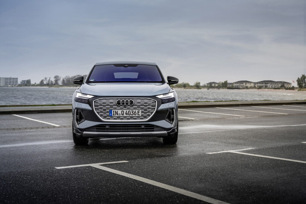 Audi Q4 e-tron satışa sunuldu. İşte fiyatı ve tüm detaylar!