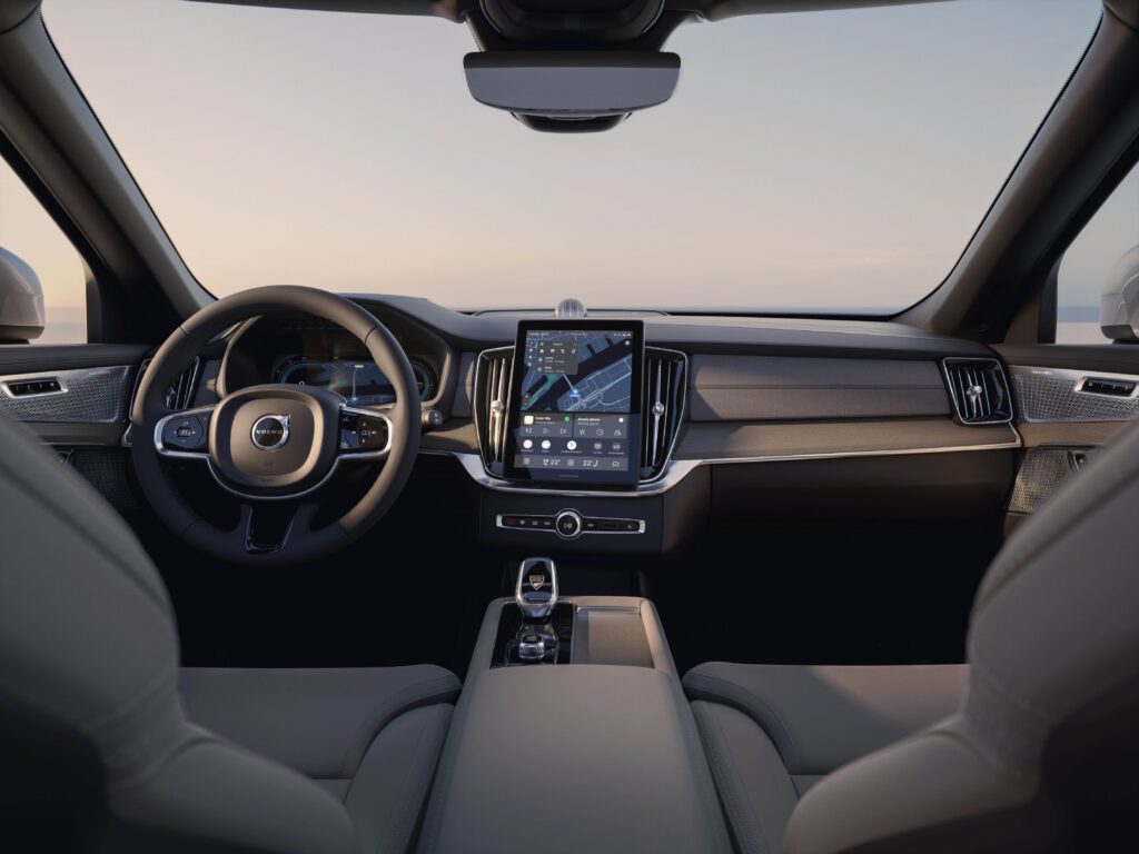 Volvo, Yeni XC90 ve tamamen elektrikli EX90’ı tanıttı