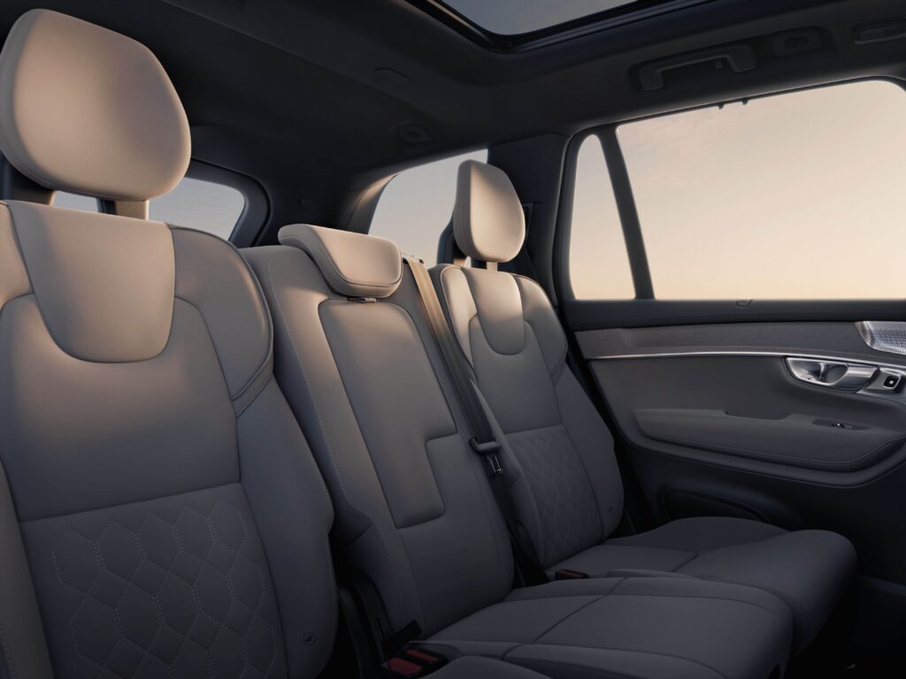 Volvo, Yeni XC90 ve tamamen elektrikli EX90’ı tanıttı