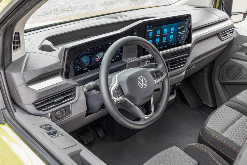 Volkswagen yeni Transporter ve Caravelle modelini tanıttı