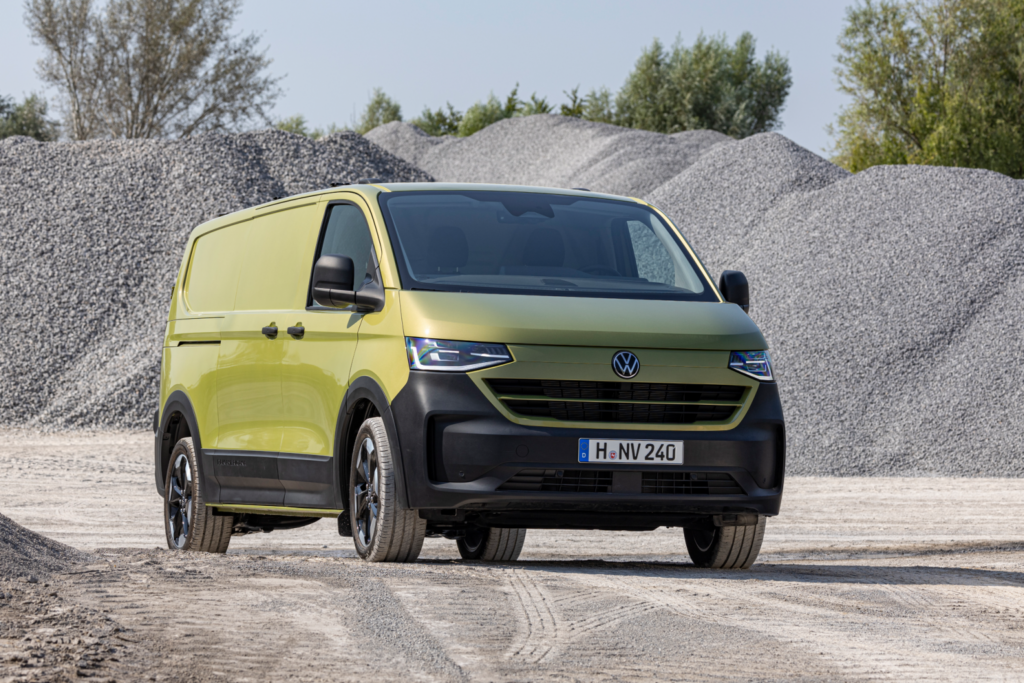 Volkswagen yeni Transporter ve Caravelle modelini tanıttı