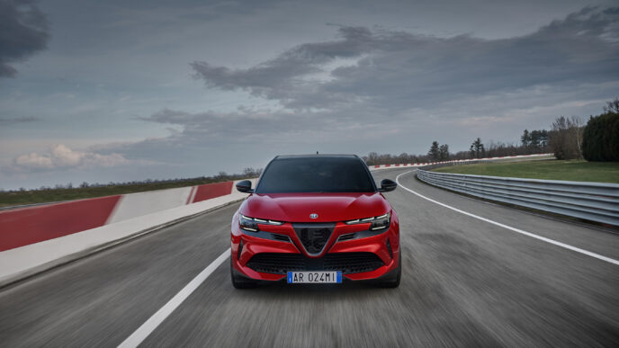 Alfa Romeo Junior Türkiye'de ön satışa sunuldu