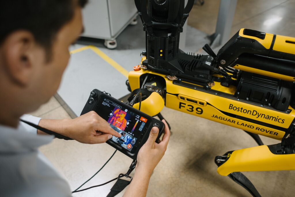 Robot bekçi köpeği Rover