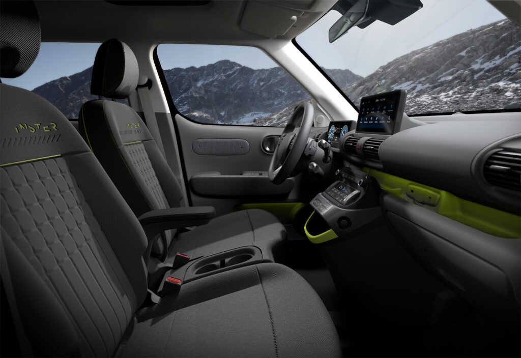 Hyundai INSTER Cross versiyonunu tanıttı