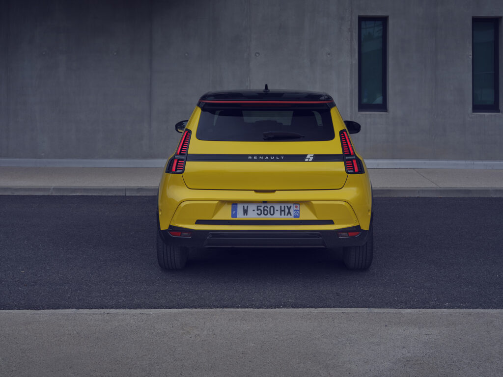 İkon Geri Dönüyor: Renault 5 E-Tech %100 Elektrikli