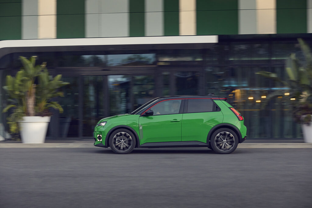 İkon Geri Dönüyor: Renault 5 E-Tech %100 Elektrikli
