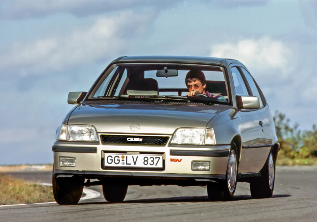Opel Kadett E 40 yaşında