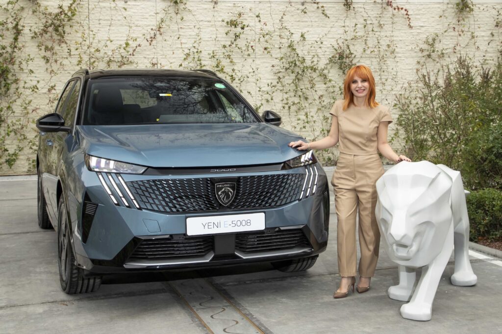Peugeot 5008 ve E-5008 Türkiye’de satışa sunuldu. İşte tüm detaylar!