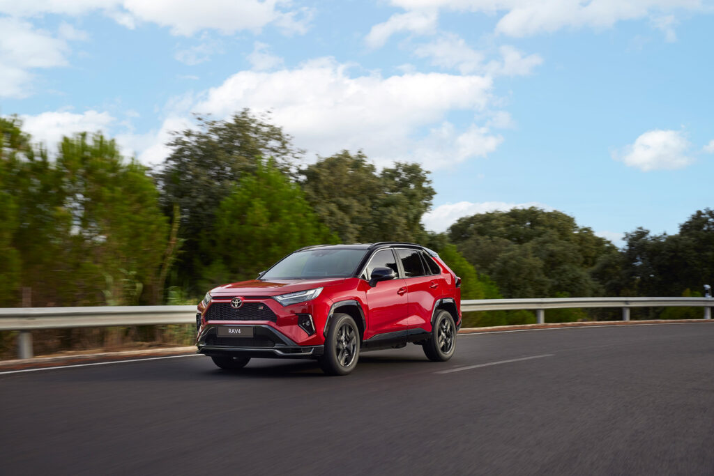 Toyota, RAV4 GR SPORT modelini Türkiye’de satışa sundu