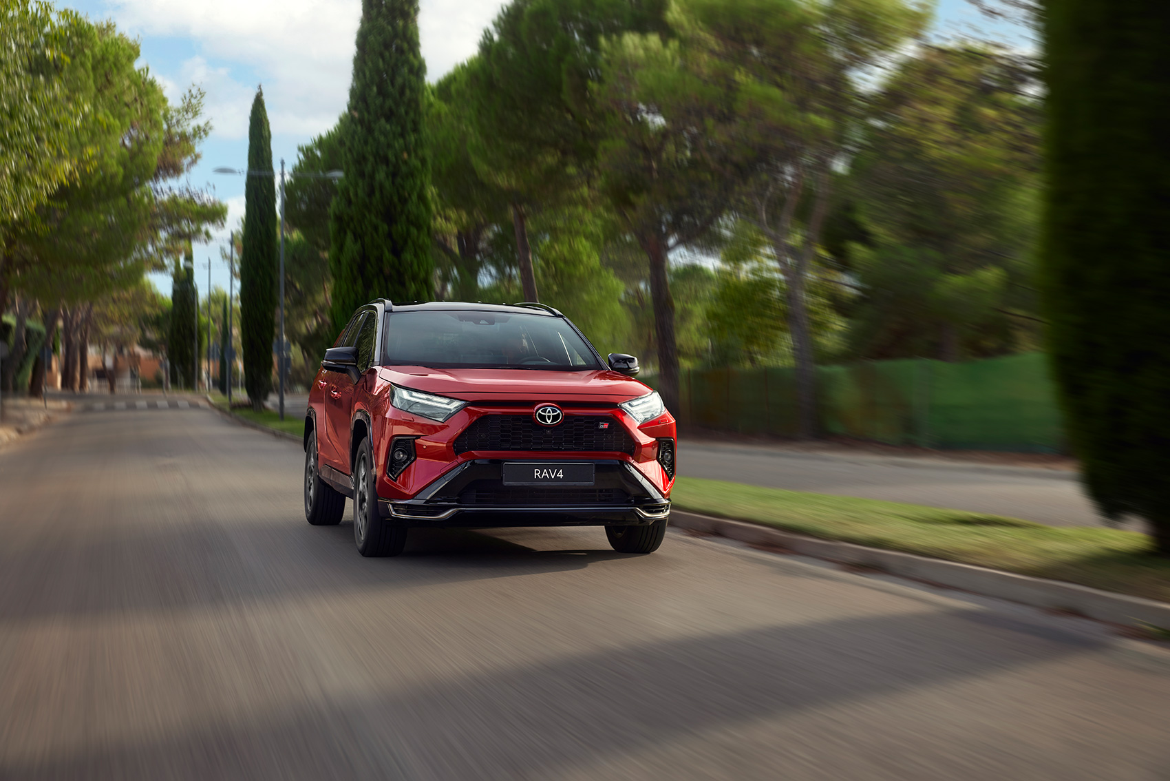 Toyota,  RAV4 GR SPORT modelini Türkiye’de satışa sundu