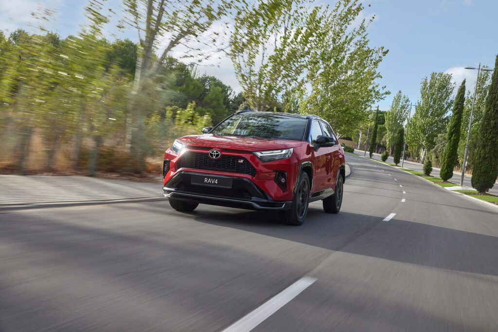 Toyota, RAV4 GR SPORT modelini Türkiye’de satışa sundu