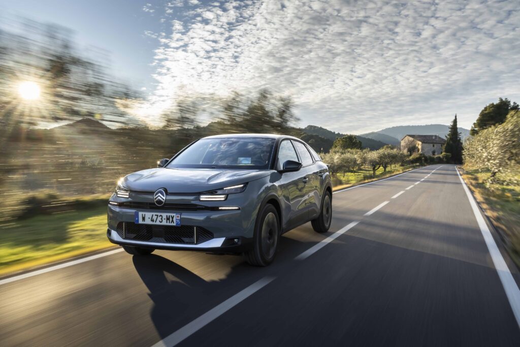Yenilenen Citroen C4 ve C4 X modellerini Şubat’ta Türkiye’de