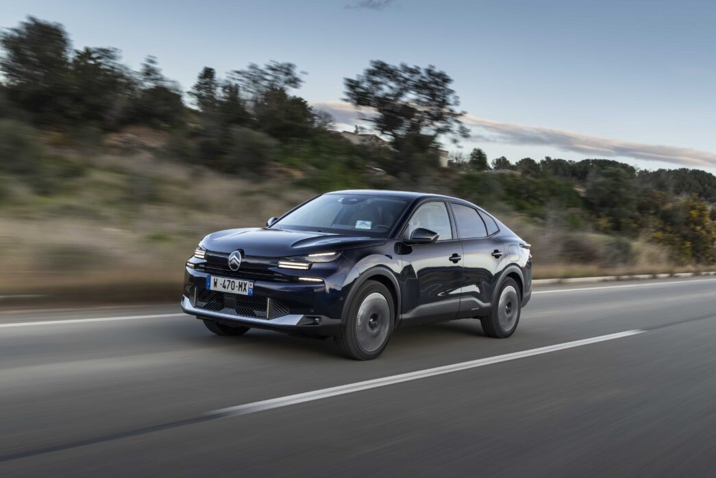 Yenilenen Citroen C4 ve C4 X modellerini Şubat'ta Türkiye'de