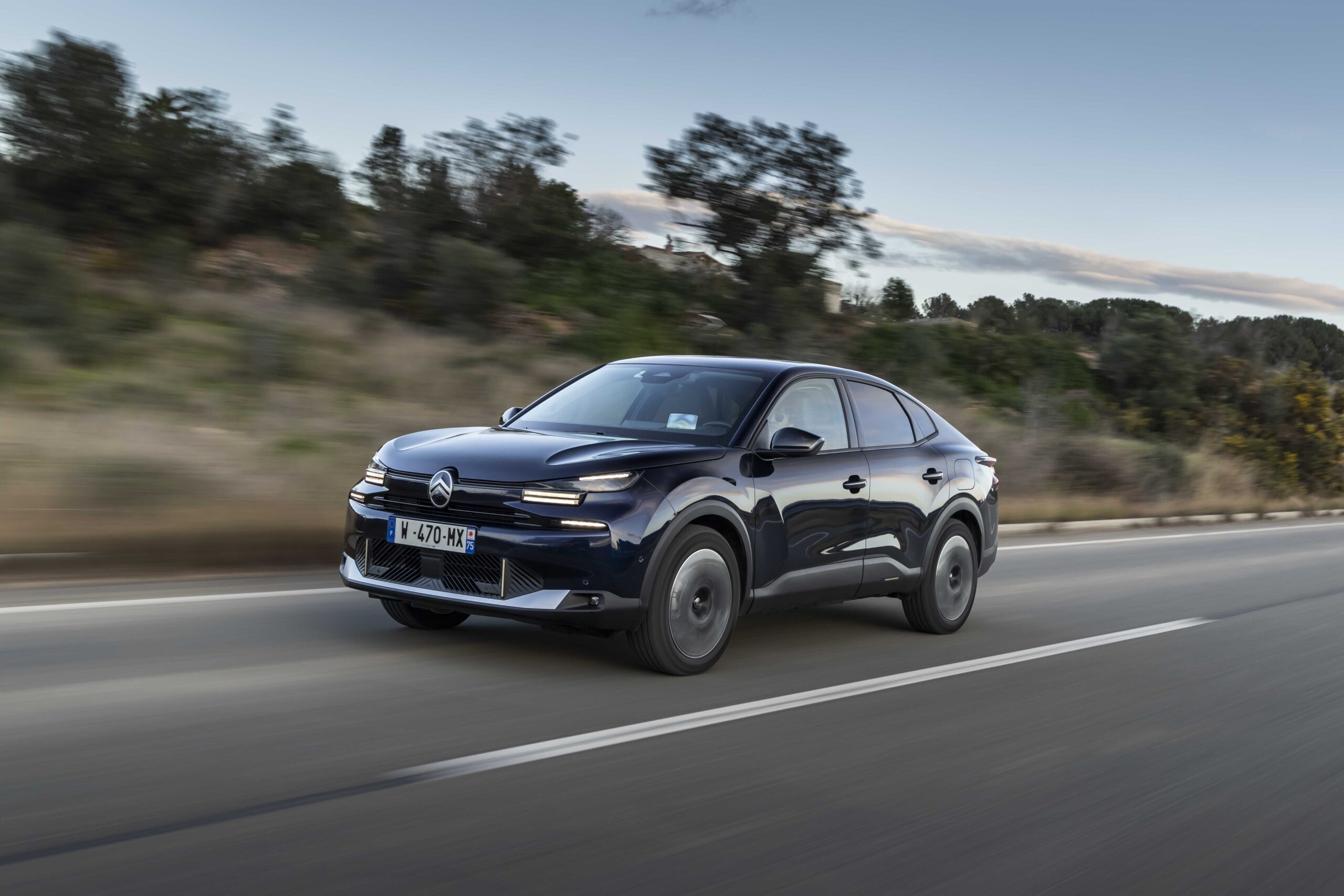 Yenilenen Citroen C4 ve C4 X modellerini Şubat'ta Türkiye'de