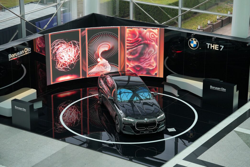 BMW 7 Serisi’nden ilham alan "Metafold", ARTAnkara’da sergilendi