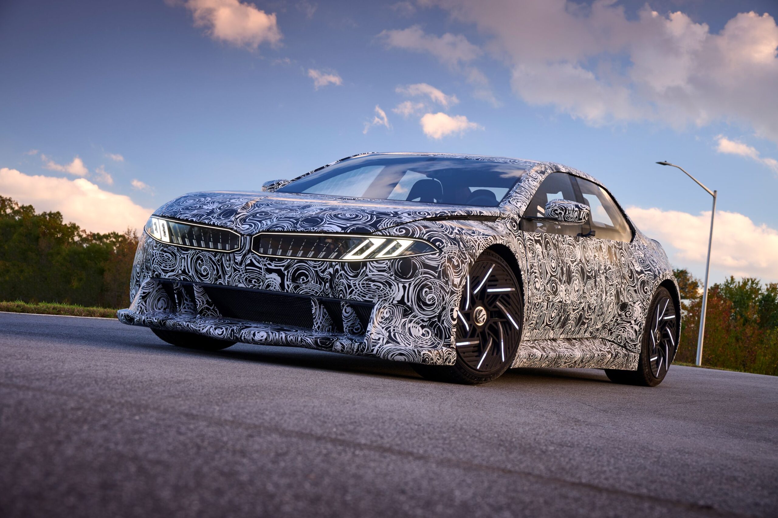 BMW Neue Klasse: "Heart of Joy" Teknolojisi ile Üst Düzey Sürüş Deneyimi