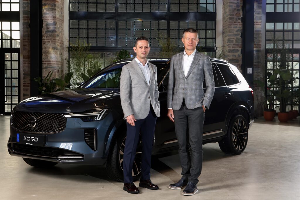 Yeni Volvo XC90 satışa sunuldu