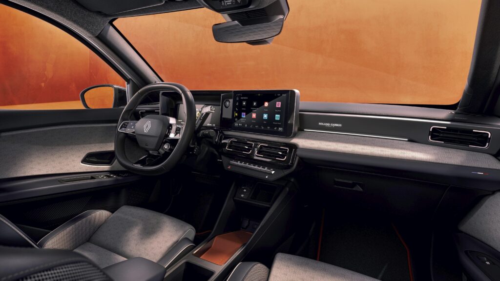 Renault 5 E-Tech Elektrikli Roland-Garros Özel Versiyonu Tanıtıldı