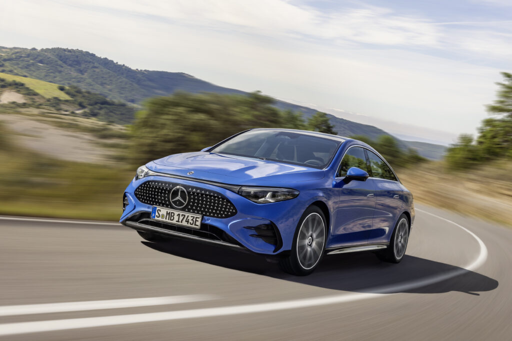 Yeni Mercedes CLA tam elektrikle geliyor