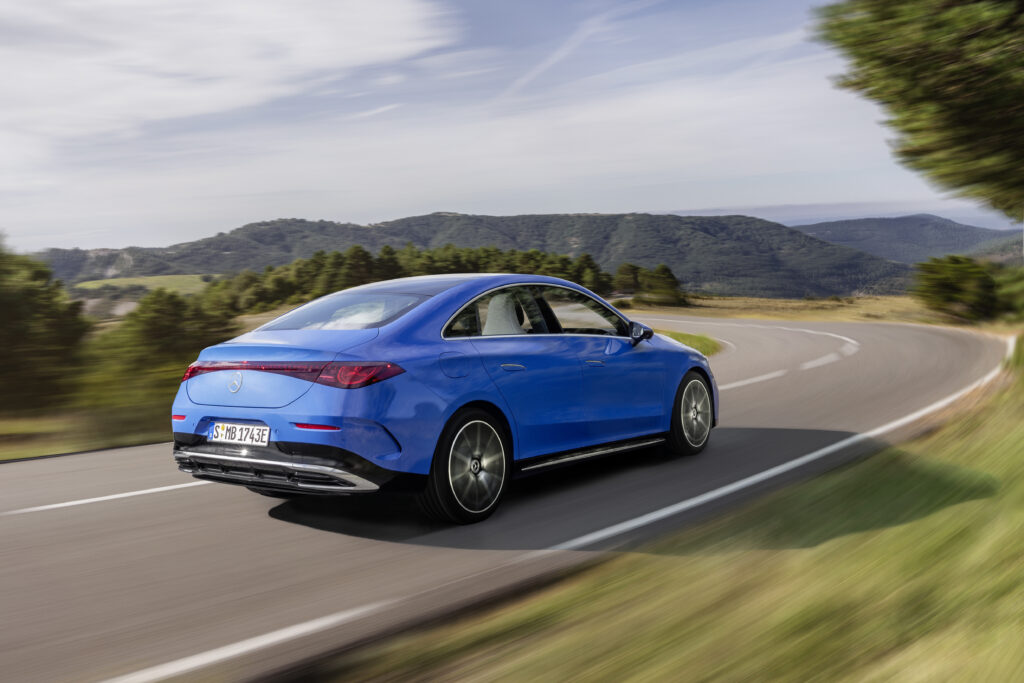 Yeni Mercedes CLA tam elektrikle geliyor