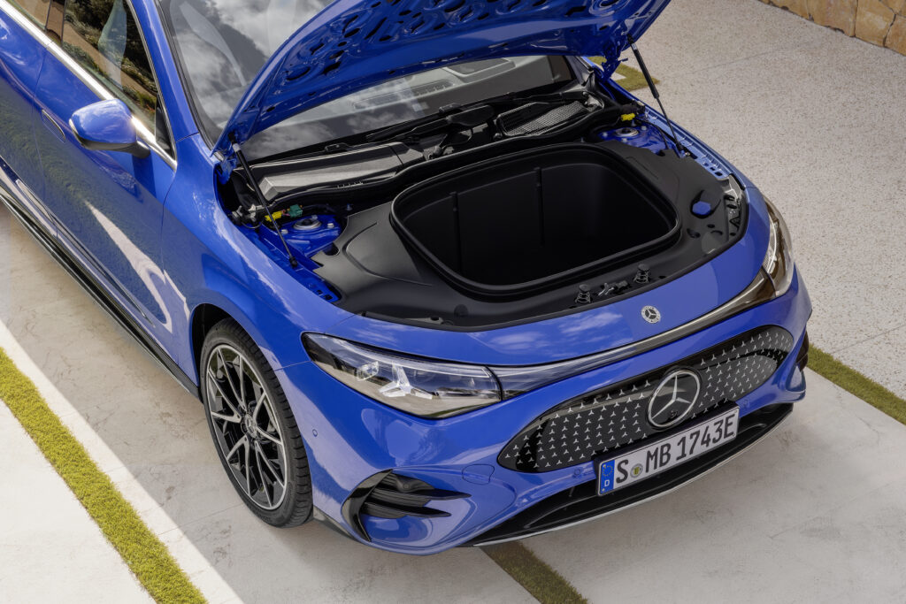 Yeni Mercedes CLA tam elektrikle geliyor