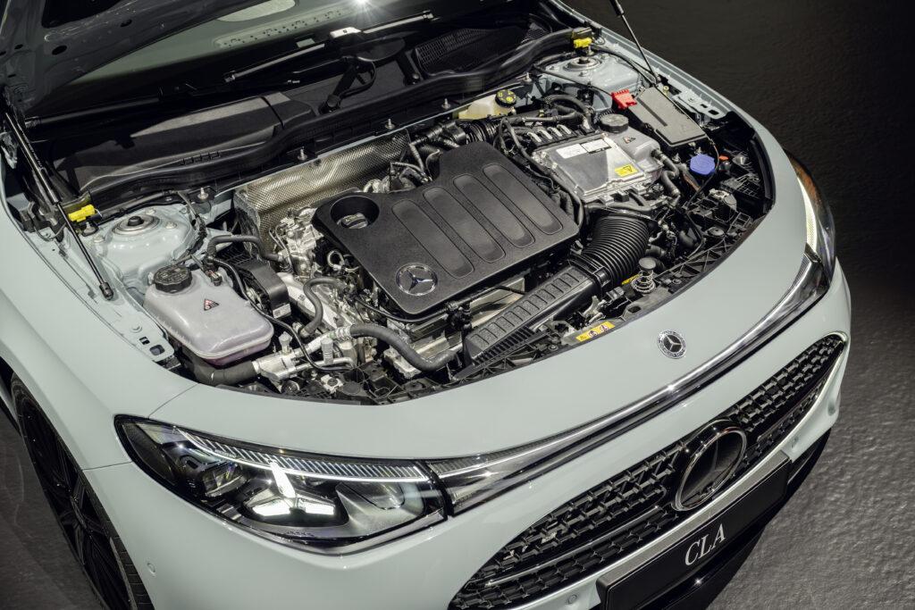 Yeni Mercedes CLA tam elektrikle geliyor