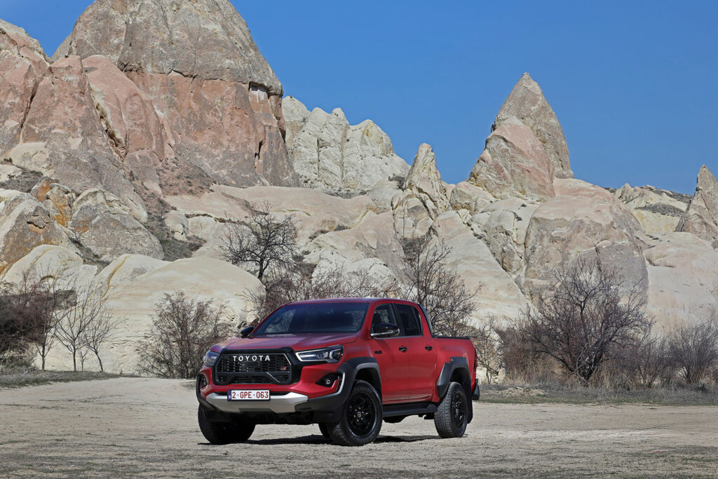 Toyota Hilux GR SPORT Türkiye’de İşte Fiyatı ve Özellikleri
