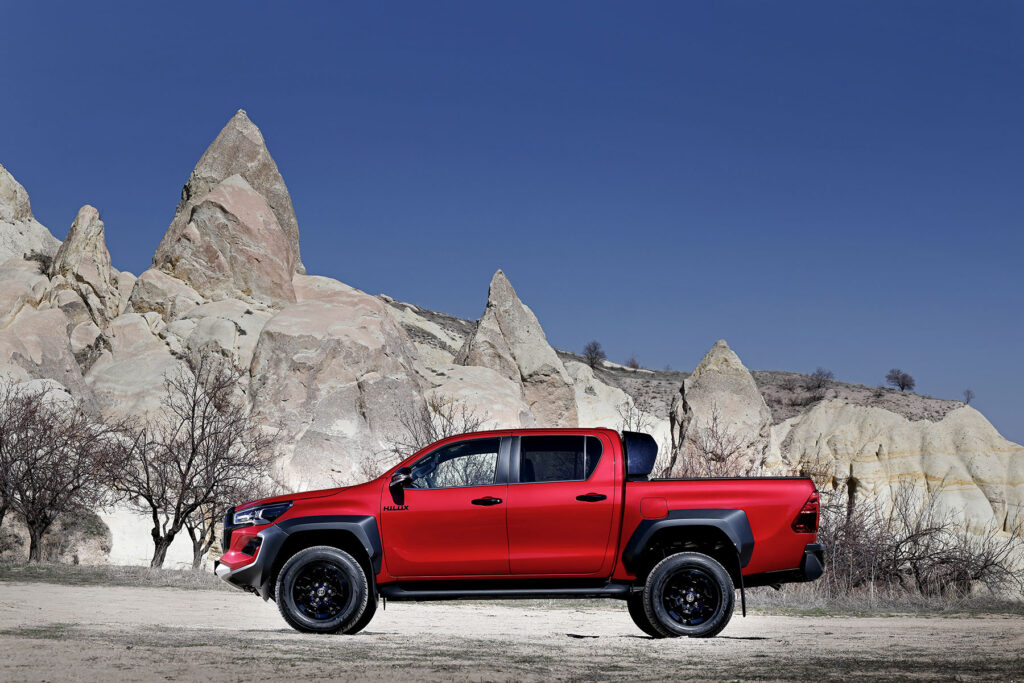 Toyota Hilux GR SPORT Türkiye’de İşte Fiyatı ve Özellikleri