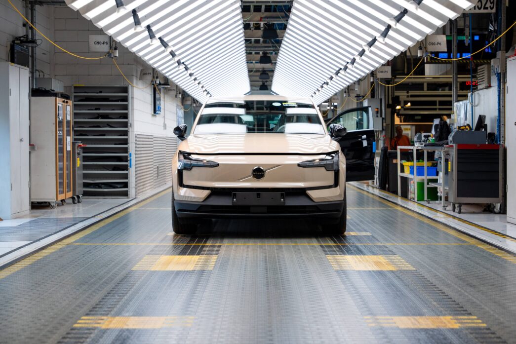 Volvo EX30 Artık Avrupa’da Üretiliyor: Türkiye’ye Gelişi İçin Geri Sayım Başladı