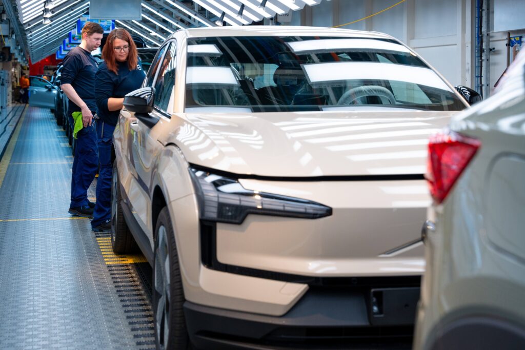Volvo EX30 Artık Avrupa’da Üretiliyor: Türkiye’ye Gelişi İçin Geri Sayım Başladı