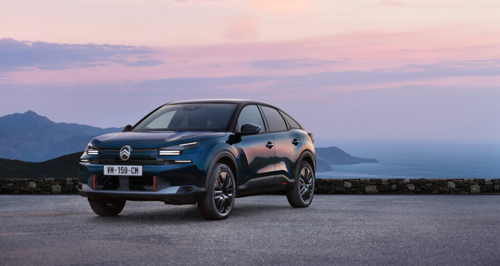 Citroen, 100 Yıl Sonra Yine Eyfel Kulesi’ni Aydınlatıyor