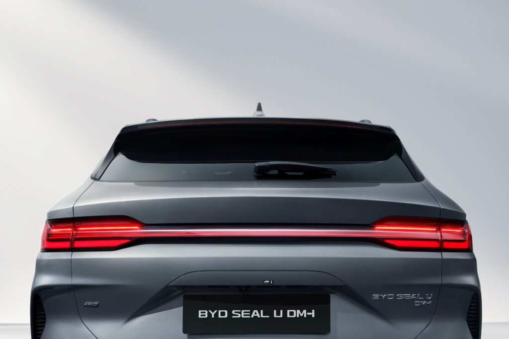 BYD SEAL U-DM-i AWD satışa sunuldu