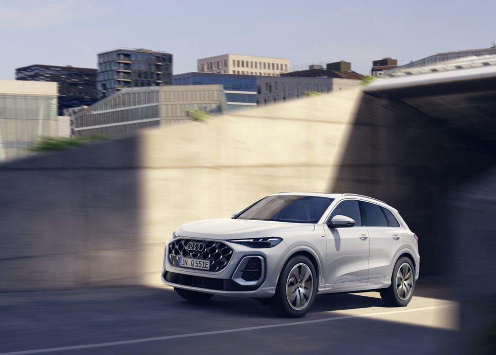 Yeni Audi Q5 Ailesi Genişliyor: Plug-in Hybrid Modeller Yolda!