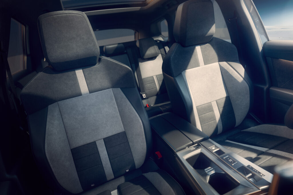 Dört tekerlekten çekişli Opel Grandland Electric geliyor