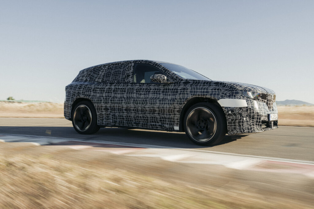 Yeni BMW iX3 kendini gösterdi