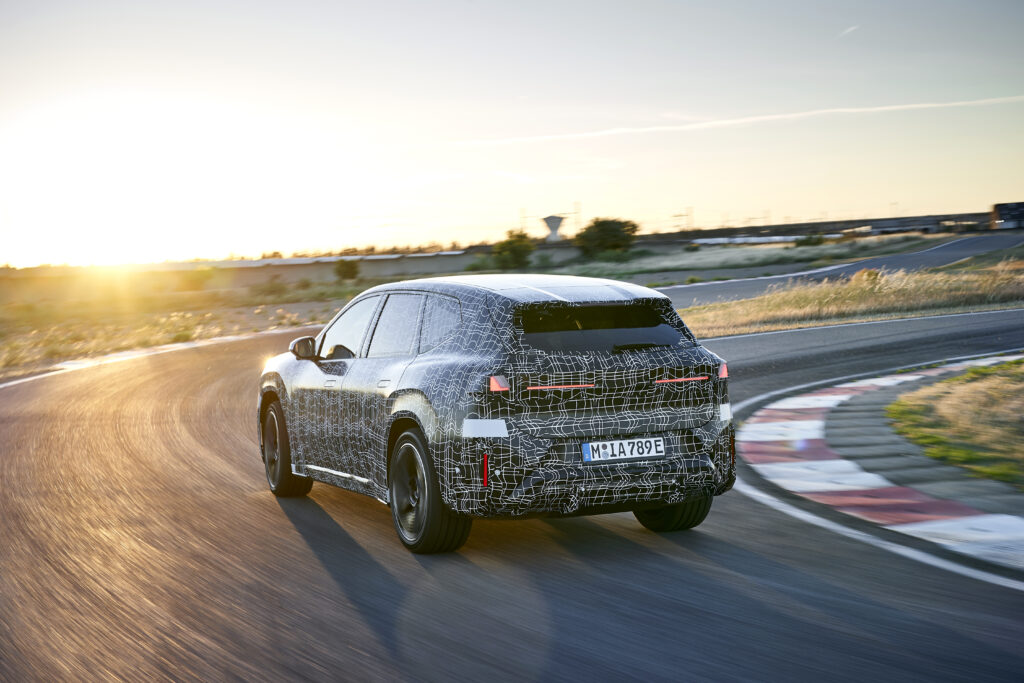 Yeni BMW iX3 kendini gösterdi