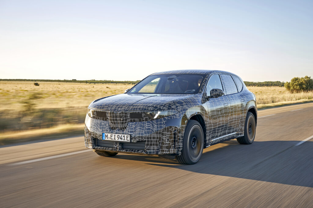 Yeni BMW iX3 kendini gösterdi