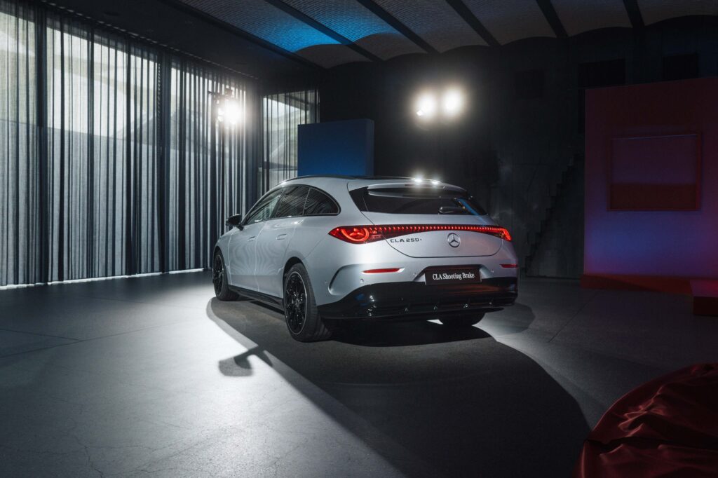 Yeni Mercedes-Benz CLA Shooting Brake elektriklendi