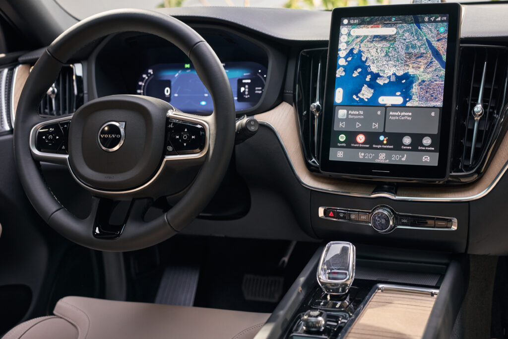 Yenilenen Volvo XC60 Tanıtıldı: Daha Teknolojik, Daha Konforlu