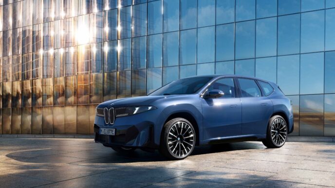 Yeni BMW iX3 ve MINI JCW x Deus Ex Machina IAA Mobility 2025’te Tanıtılacak