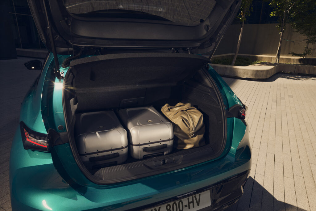 Yeni Peugeot 308 tanıtıldı. İşte özellikleri!