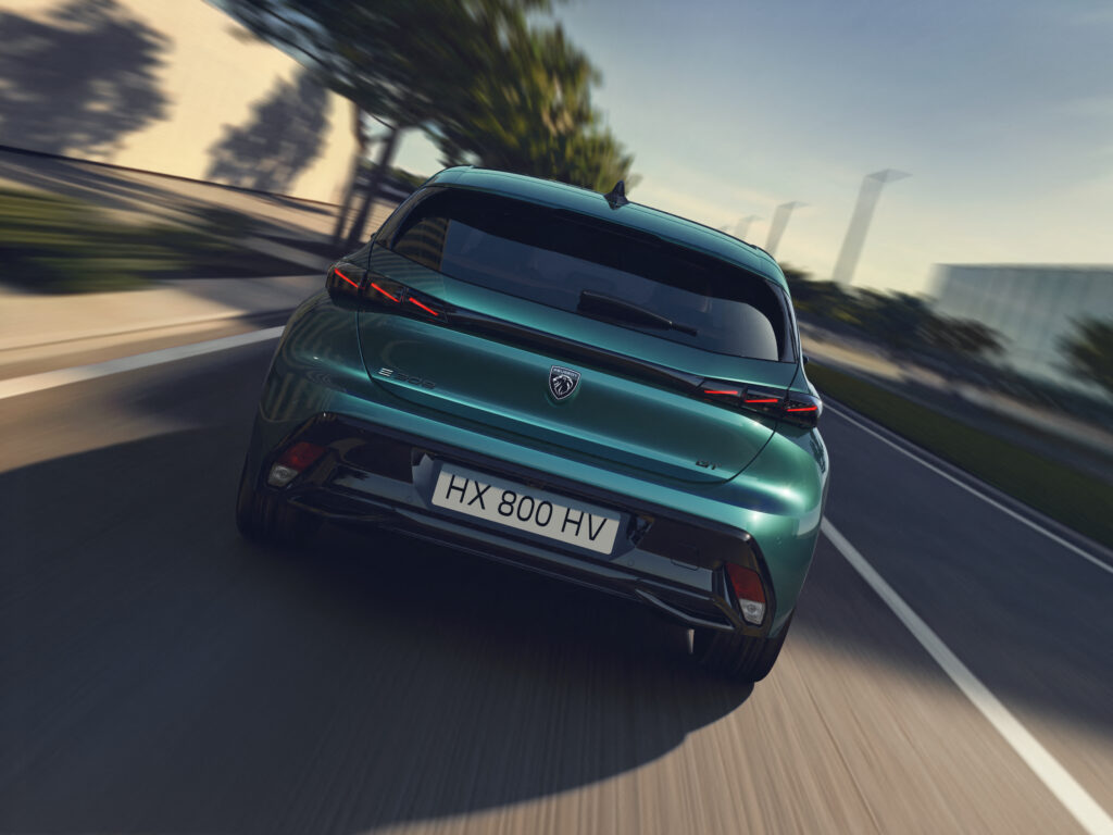 Yeni Peugeot 308 tanıtıldı. İşte özellikleri!