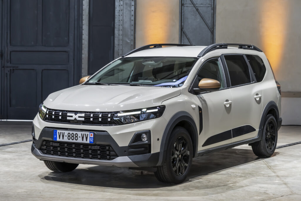 Yeni Dacia Sandero, Stepway, Jogger ve Logan güncellendi